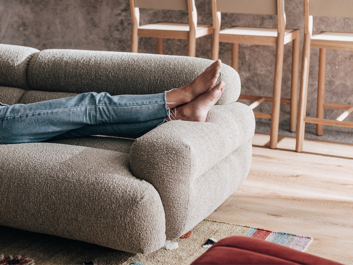 RELAX YOUR MIND: TECHNIQUES TO SLOW DOWN AND BE MINDFUL